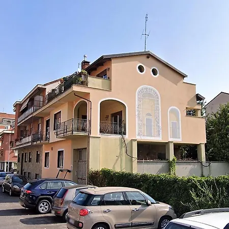 Casa Con Giardino Apartment *
