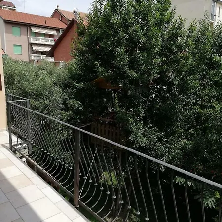 Casa Con Giardino Turin